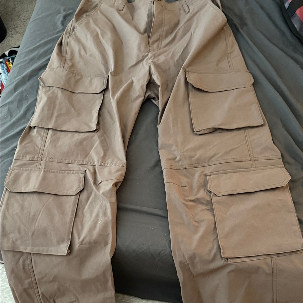 Women’s Large Brown Cargo Pants